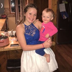 Meet your Posher, Hailey